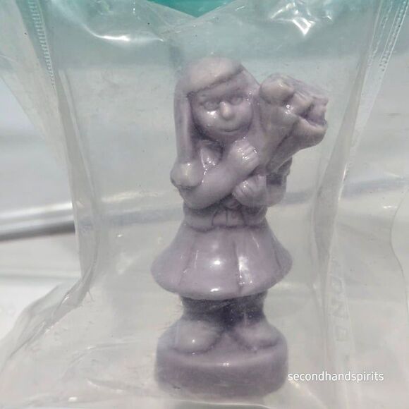 Wade of England Red Rose Tea Mini Figurines - Calendar May Girl - Picture 1 of 1